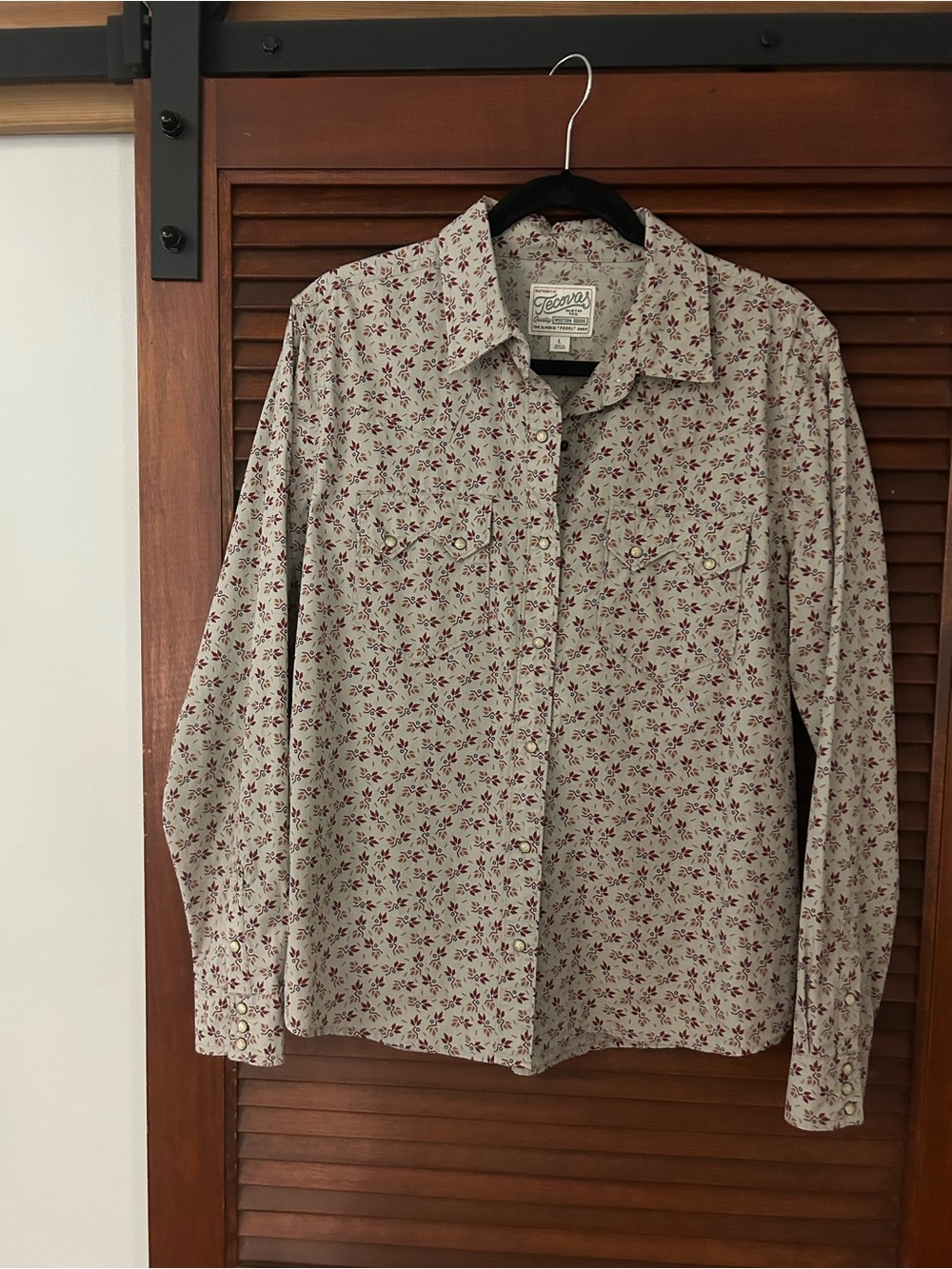 Tecovas Cream Shirt with Red and Blue Floral Print classic “pearl” shirt